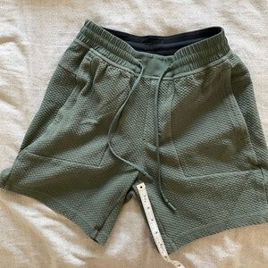 Lululemon men’s shorts